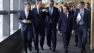 Fabián Picardo, David Cameron, Maros Sefcovic y José Manuel Albares, en Bruselas el  12/04/2024 