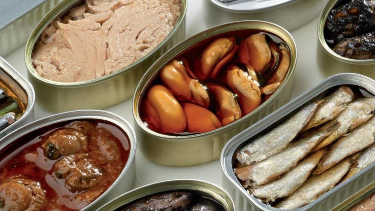 Ya en vigor: las latas de sardinas, mejillones y berberechos de los supermercados de Murcia cambian por ley.