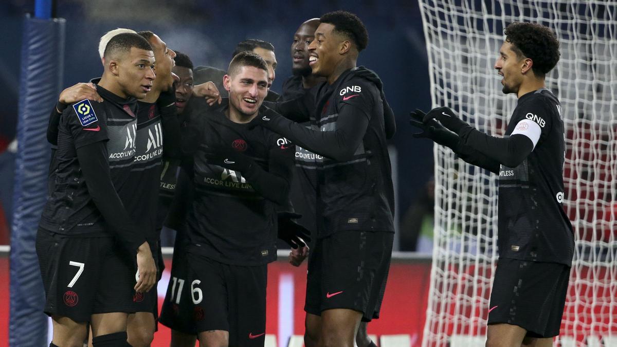 Los jugadores del PSG celebran un gol en el  estadio Parc des Princes