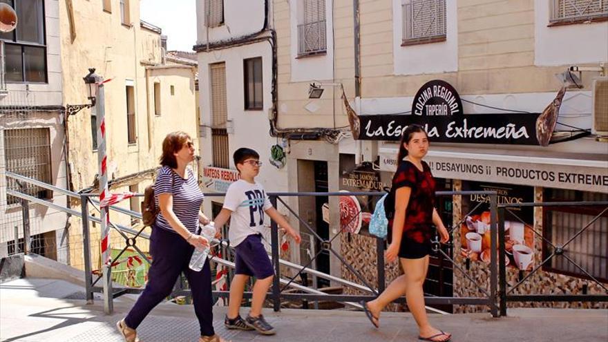 Abren el acceso a Alzapiernas desde la calle Parras