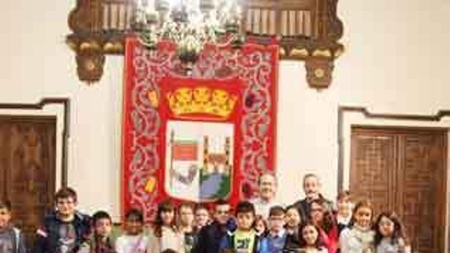 Alumnos de La Candelaria, en el Ayuntamiento