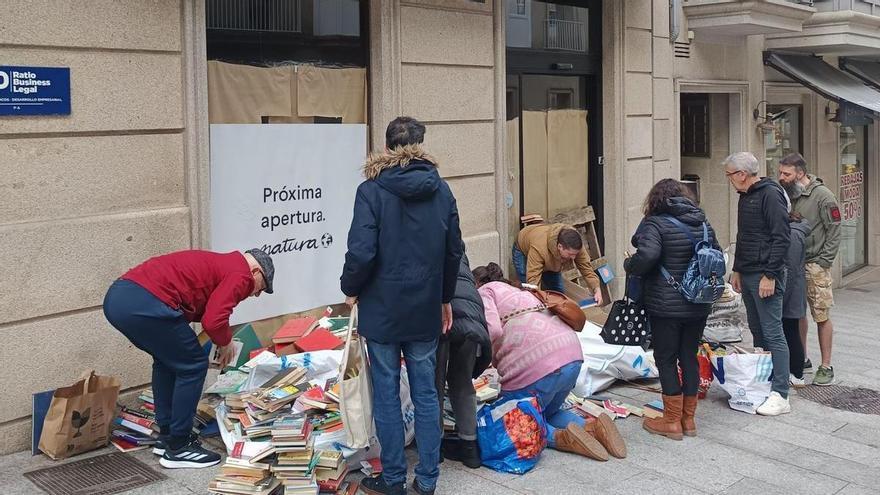 El misterio de los libros desperdigados: «No eran de mi tienda, yo nunca haría eso»
