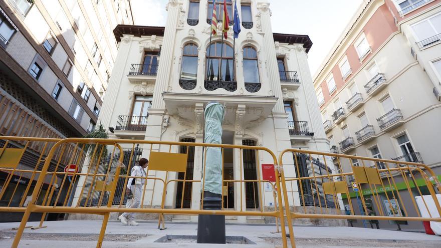 Una farola para &quot;apagar&quot; la sede de la Presidencia de la Generalitat en Alicante