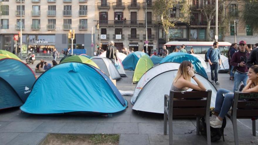 Acampada en la Plaza Universitat.