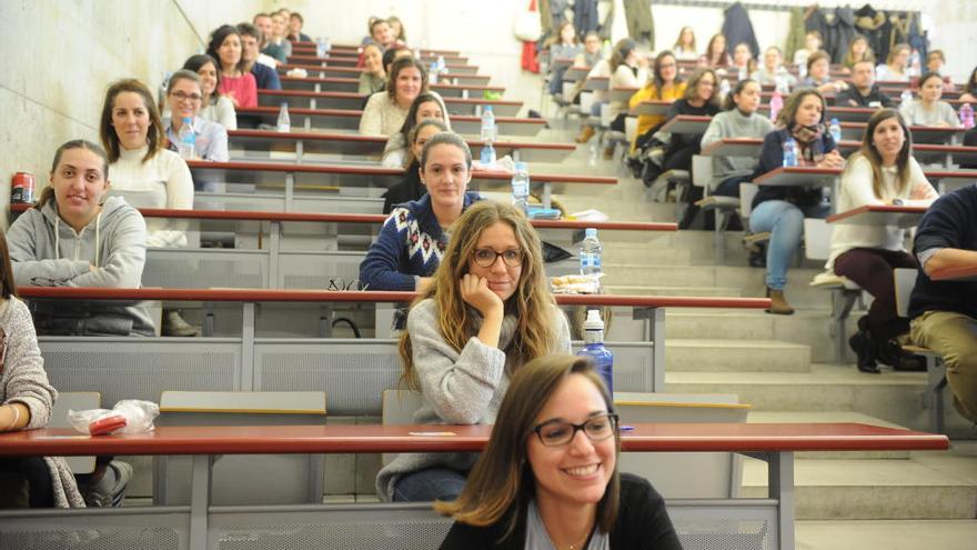 Último examen para hacerse con una plaza MIR en la Región de Murcia, celebrado en la Facultad de Economía del Campus de Espinardo.