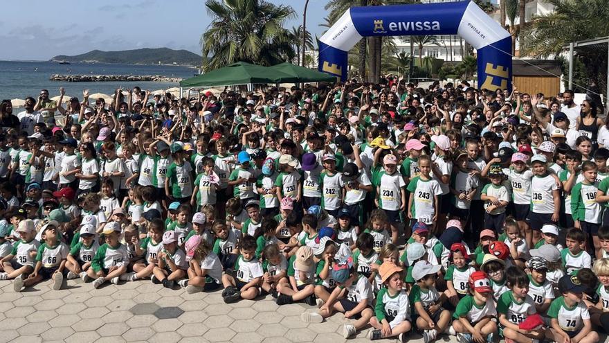 800 niños en la carrera solidaria del Mestral con Proyecto Juntos