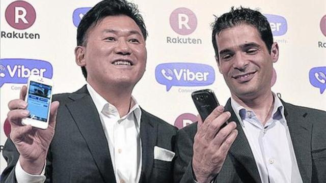 Mikitani y Marco, ayer, en Tokio (Japón)