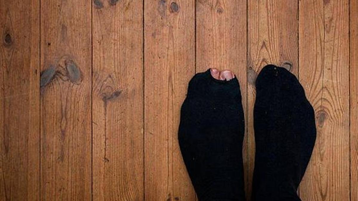 La razón por la que se rompen los calcetines