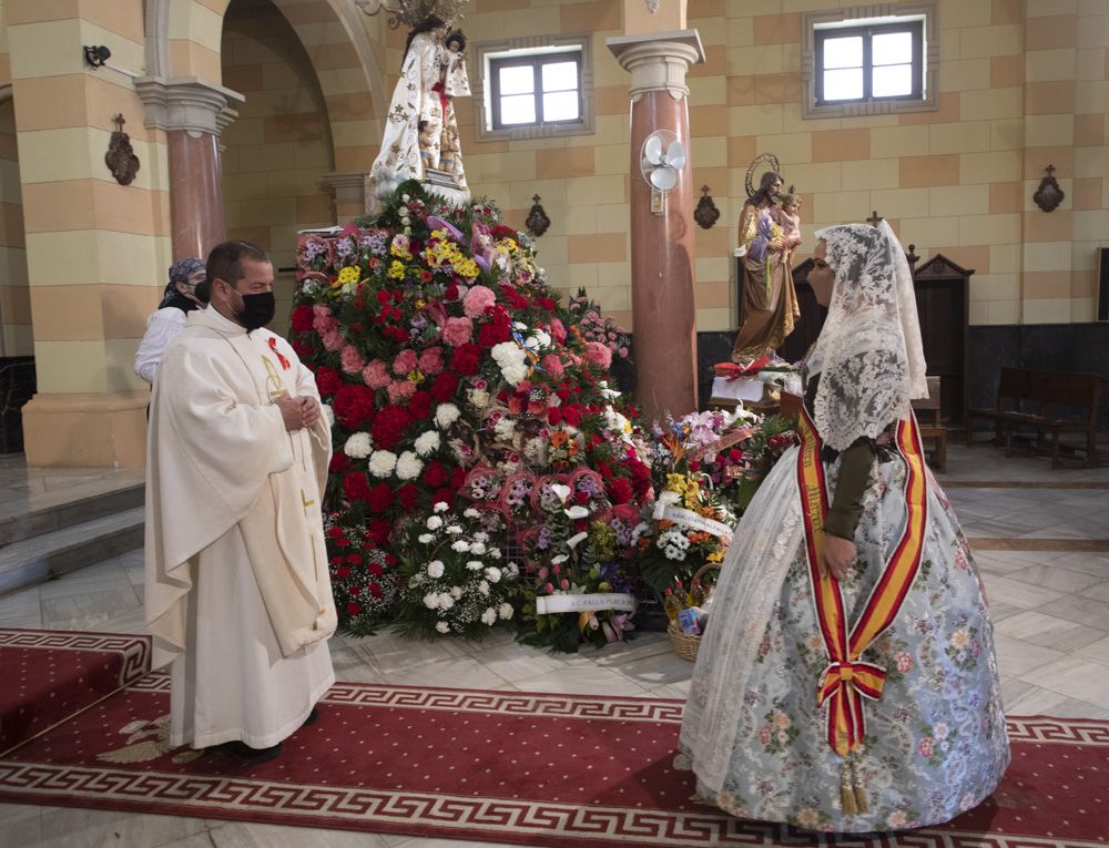 Así fue la ofrenda de las Falleras Mayores de Morvedre.