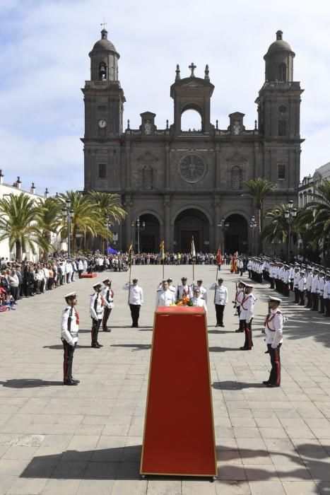 01-03-20  LAS PALMAS DE GRAN CANARIAS. PLAZA DE SANTA ANA. LAS PALMAS DE GRAN CANARIA. Jura de bandera en Santa Ana. Acto de jura o promesa ante la bandera de personal civil, en la plaza de Santa Ana, con motivo del 483 Aniversario de la InfanterÍa de Marina y el 80 Aniversario de la InfanterÍa de Marina en Canarias.    Fotos: Juan Castro.