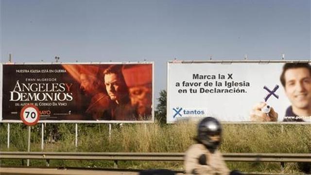 Prohíben vallas publicitarias en los templos y los jardines