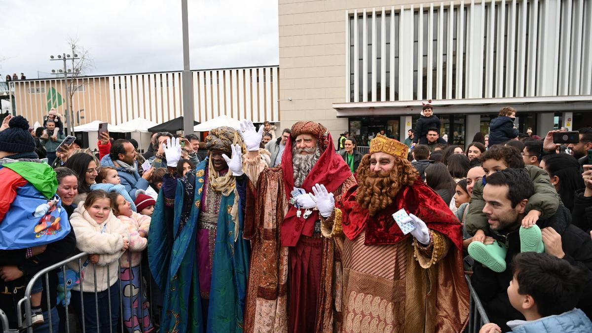Los Reyes Magos, a su llegada a la estación de Renfe de Badajoz, el pasado 5 de enero.