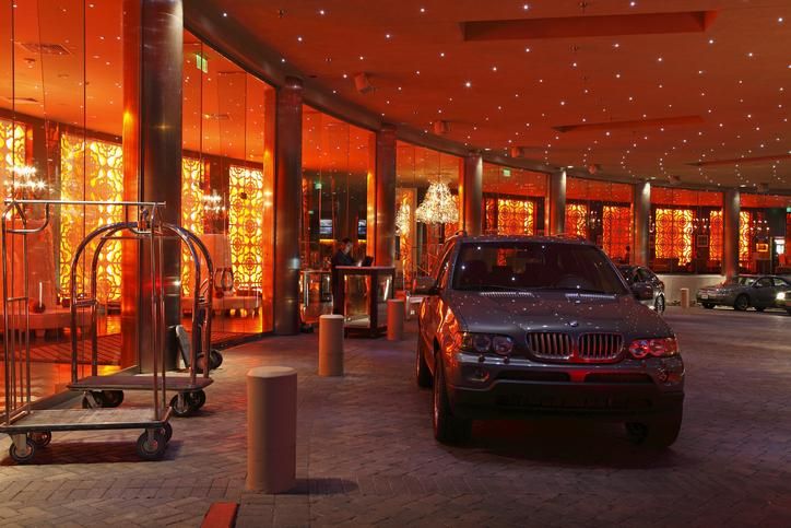 Los viajeros pueden dejar olvidados en los hoteles algunos objetos insólitos.