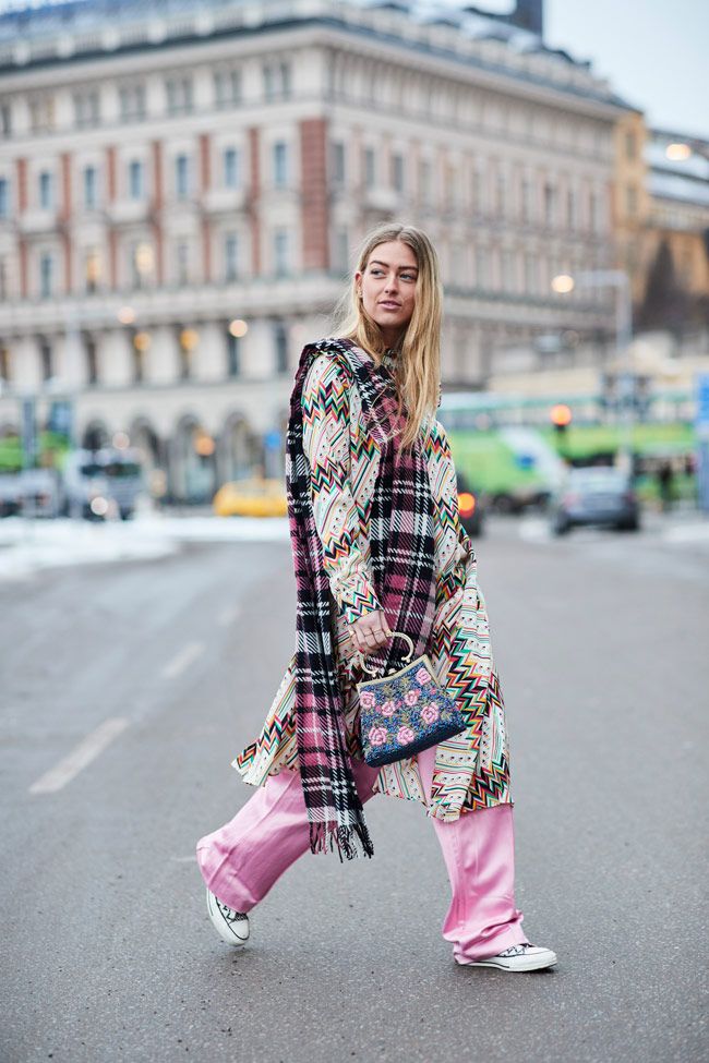 Cómo llevar la bufanda este invierno, según las tendencias de 'street  style' - Woman