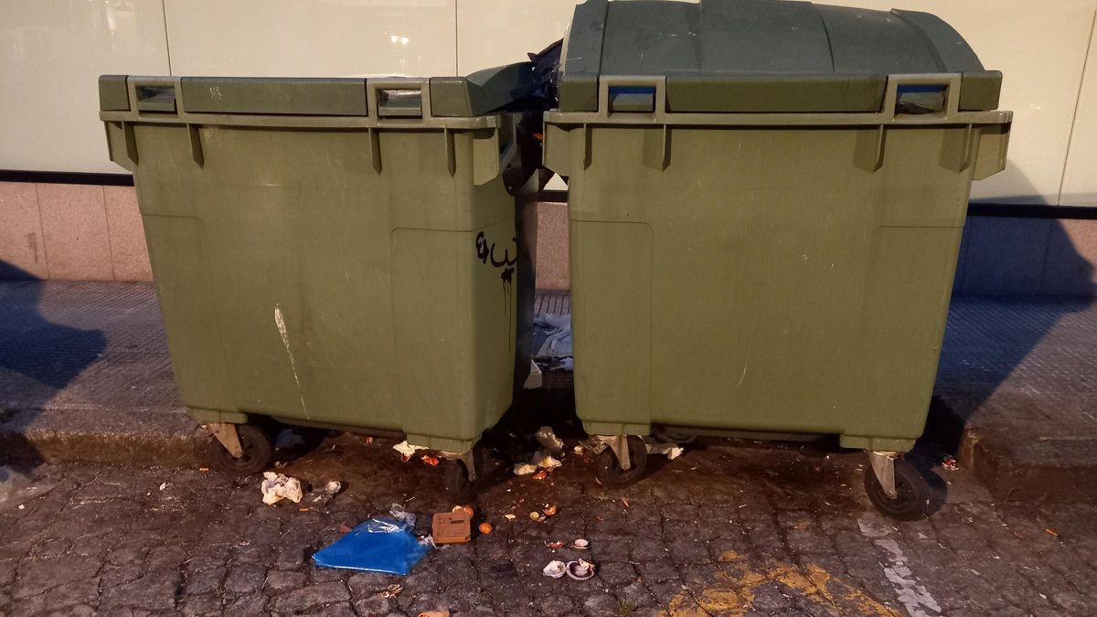 Dos contenedores, en una imagen de recurso.