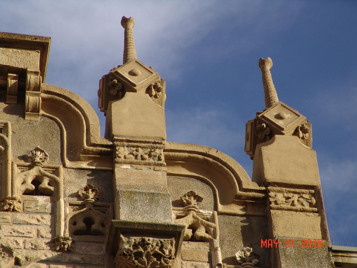 Els pinacles tal com es van fer en les obres de rehabilitació del 1984