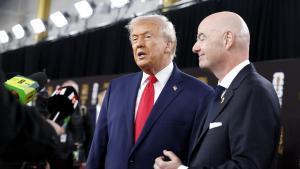 Donald Trump junto a Gianni Infantino.