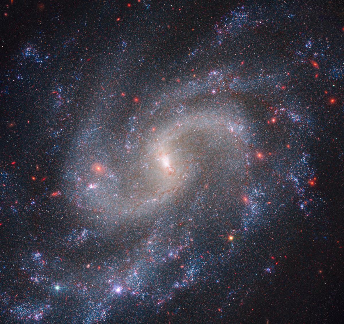 El telescopi Webb confirma que la taxa d’expansió de l’Univers continua sent una gran incògnita