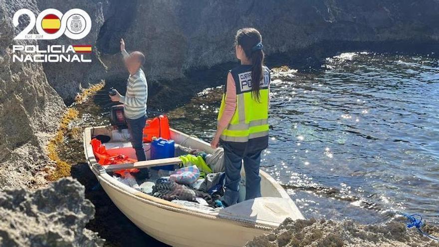 Una huida "temeraria" a gran velocidad y diez patrones de pateras llegadas a Ibiza y Formentera en prisión