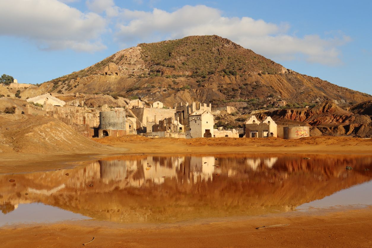 Este pueblo murciano nos transporta a los mundos fantásticos de Disney.