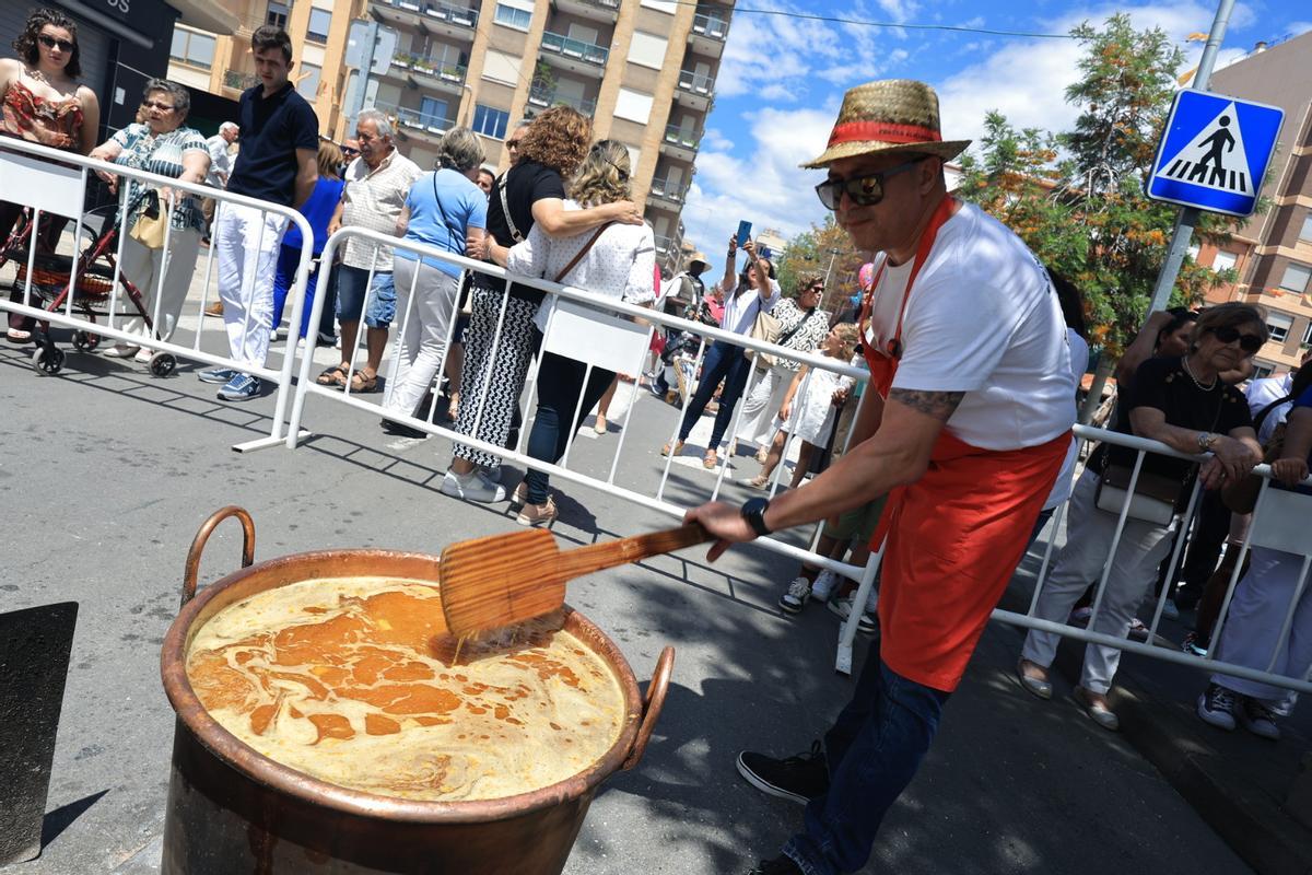 Las mejores imágenes de Les Calderes de Almassora, el día grande de las fiestas de Santa Quitèria