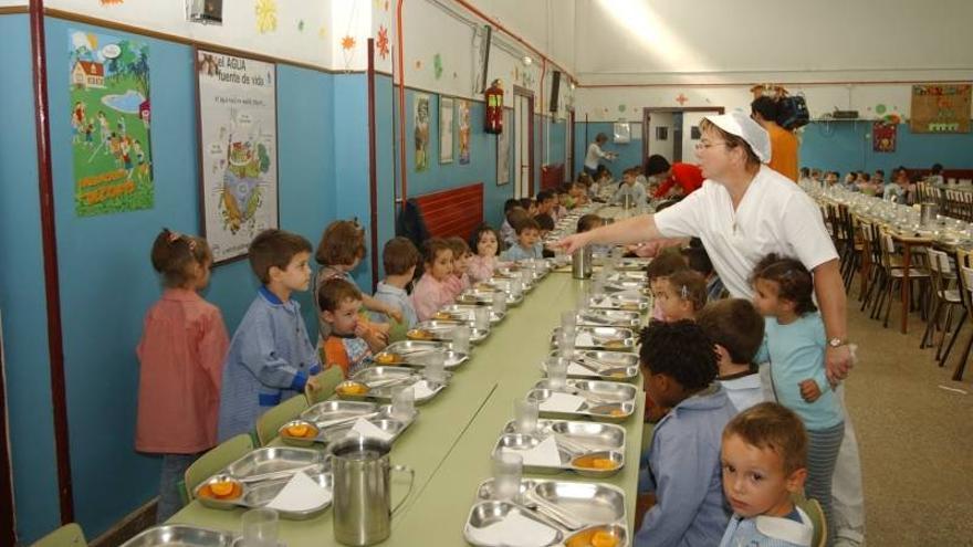 Educación amplía en 1,5 millones la partida para becas de comedor