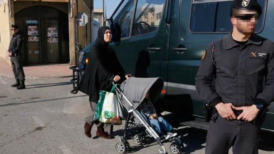 La Guardia Civil toma Roquetas