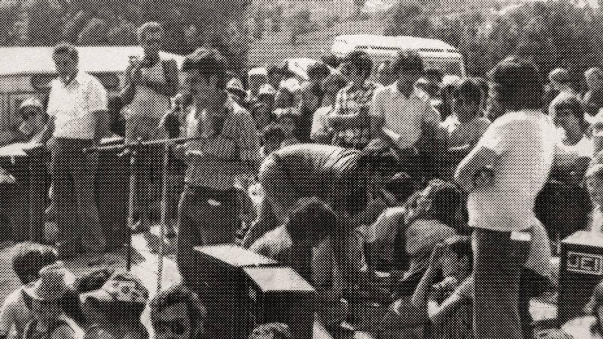 Aurelio Ayala durante la lectura del manifiesto en 1976.