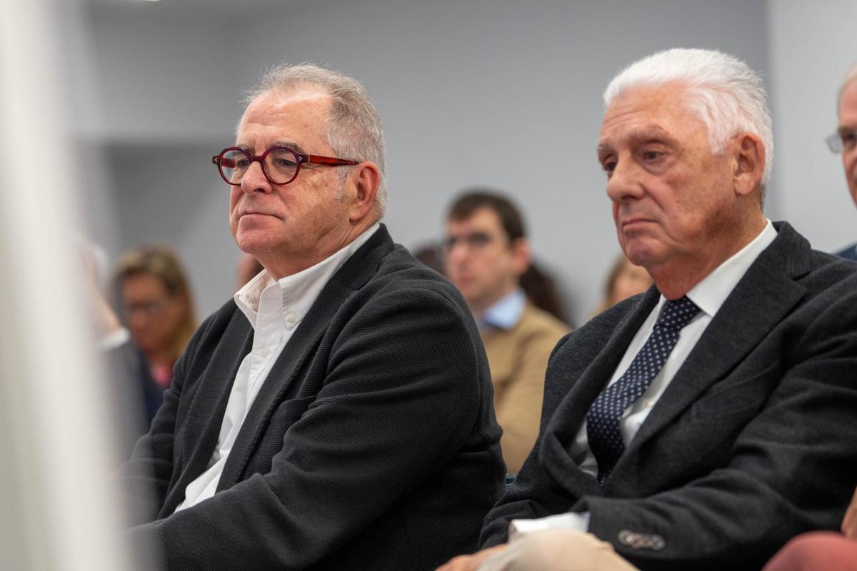 El teniente de alcalde de Economía de Barcelona, Jordi Valls, y el presidente de de Turismo de Barcelona, Jordi Clos.