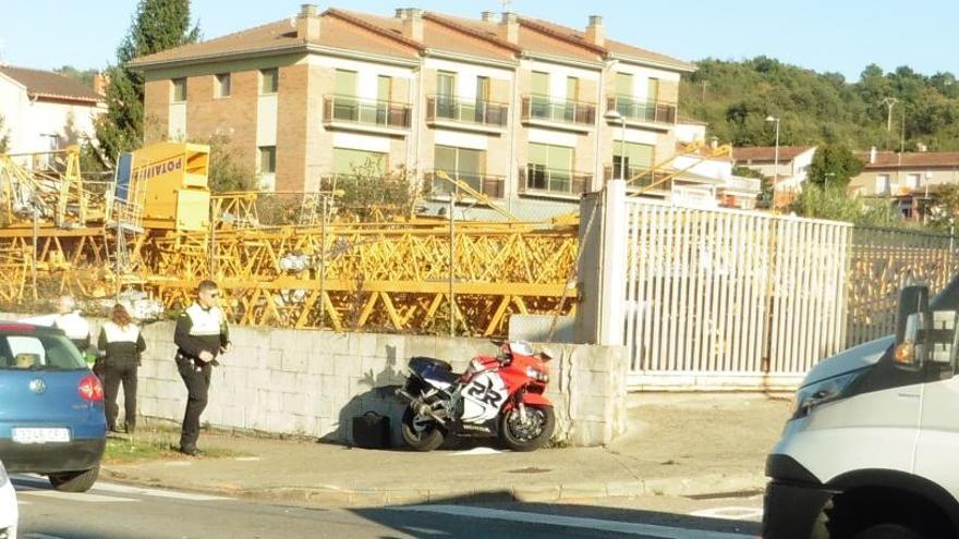 Un veí d&#039;Olot mor en un accident de moto al vial Sant Jordi