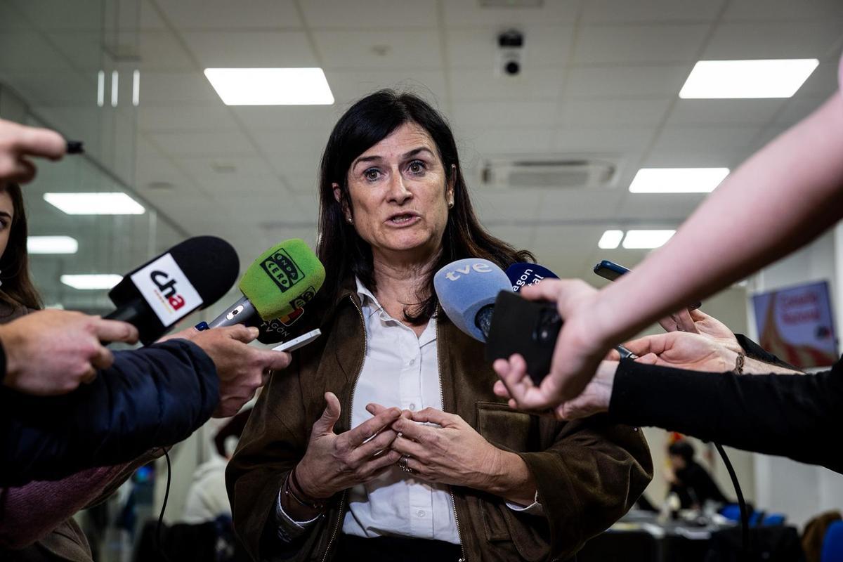 Isabel Lasobras, secretaria general de CHA, este lunes con los medios de comunicación.