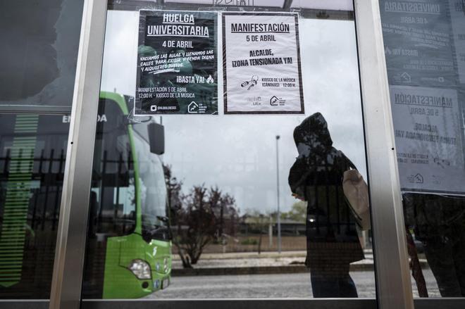 Anuncios de la huelga universitaria y de la manifestación en Cáceres