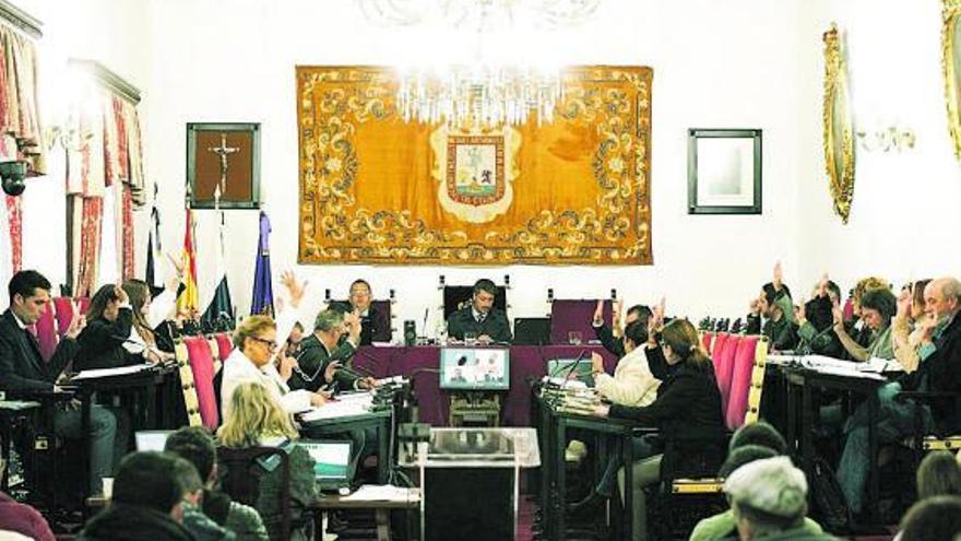 Un momento del pleno de ayer en el Ayuntamiento de La Laguna.