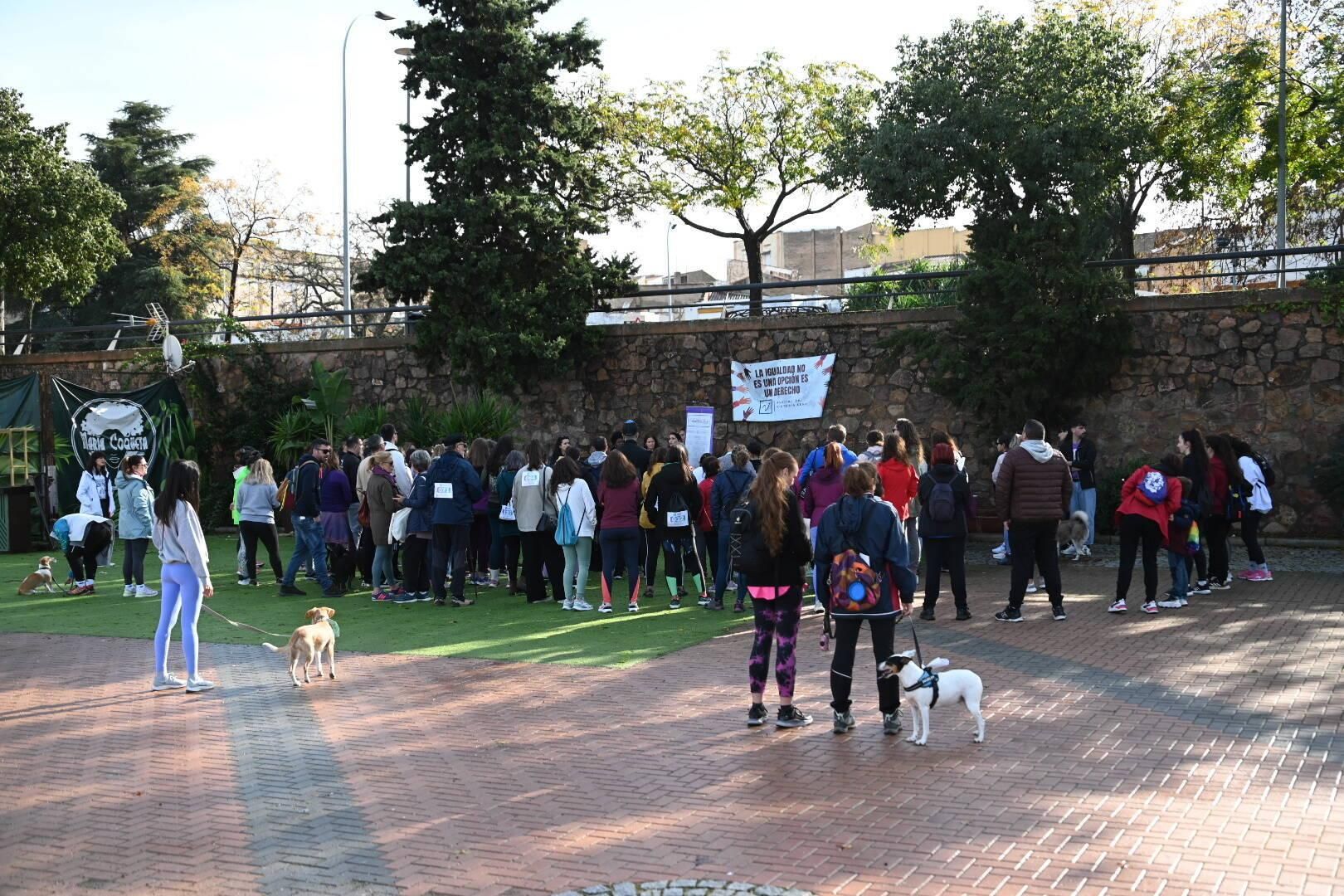 4ª Marcha ‘Badajoz en marcha, por ellas’ de la Asociación Victoria Kent en Badajoz