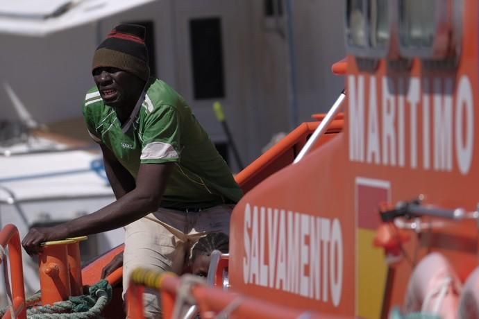 Rescate de 16 inmigrantes en Gran Canaria