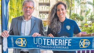Patri Gavira renueva con el Costa Adeje y cumplirá su décima campaña en el club