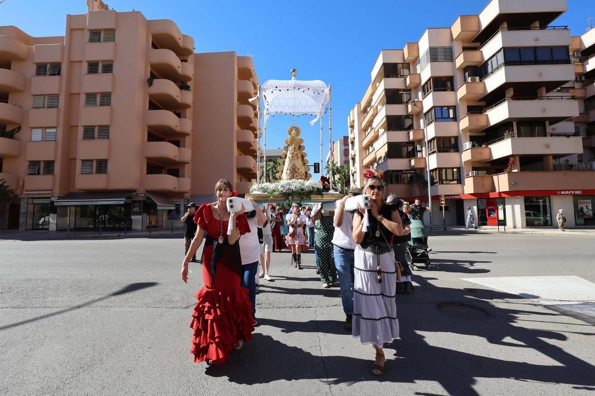 Procesión de la Romería de El Rocío en Ibiza Procesión de la Romería de El Rocío en Ibiza