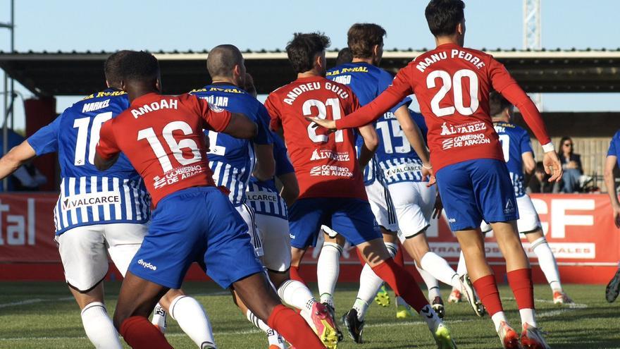 El Tarazona vence a la Ponferradina y se agarra a la permanencia