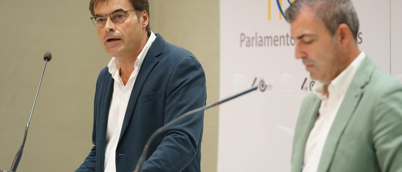 Fernando Enseñat  y Manuel Domínguez, del PP de Canarias.