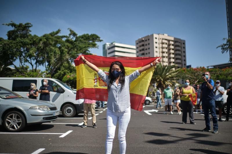 Manifestación de VOX en Santa Cruz de Tenerife  | 23/05/2020 | Fotógrafo: Andrés Gutiérrez Taberne