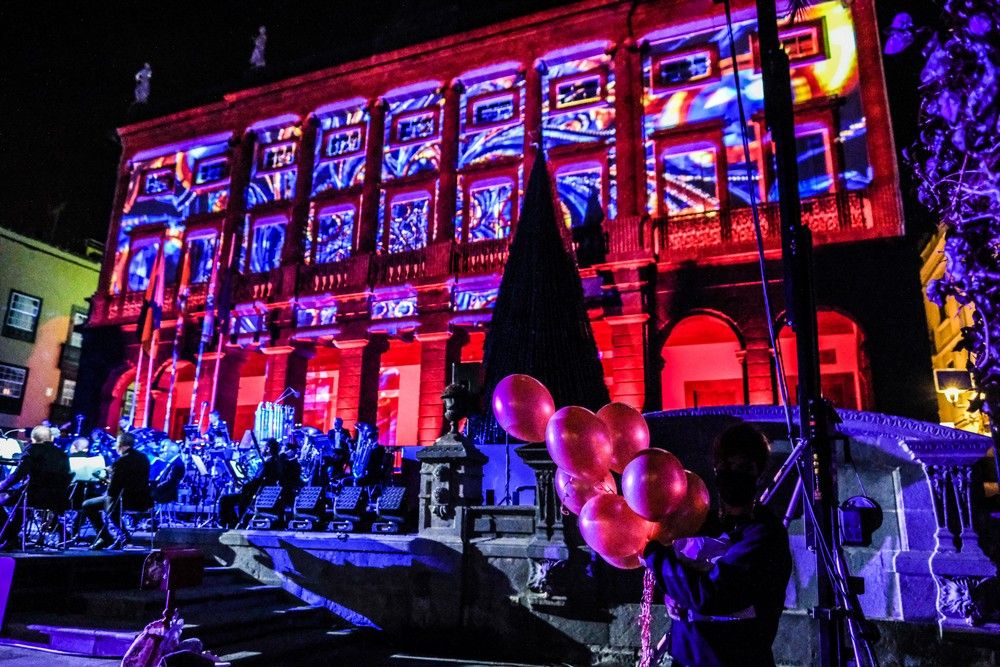 Encendido navideño en la Plaza de Santa Ana