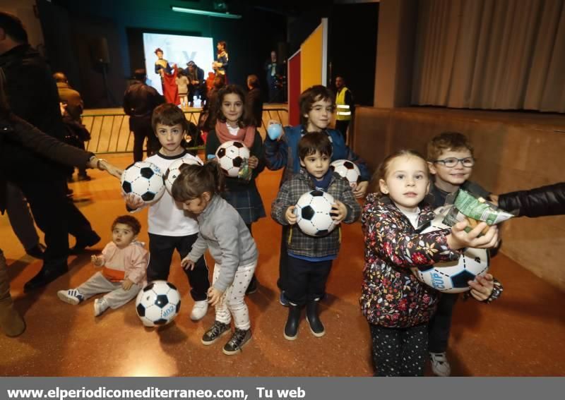 El Cartero Real recogió las ilusiones de los niños de Castellón