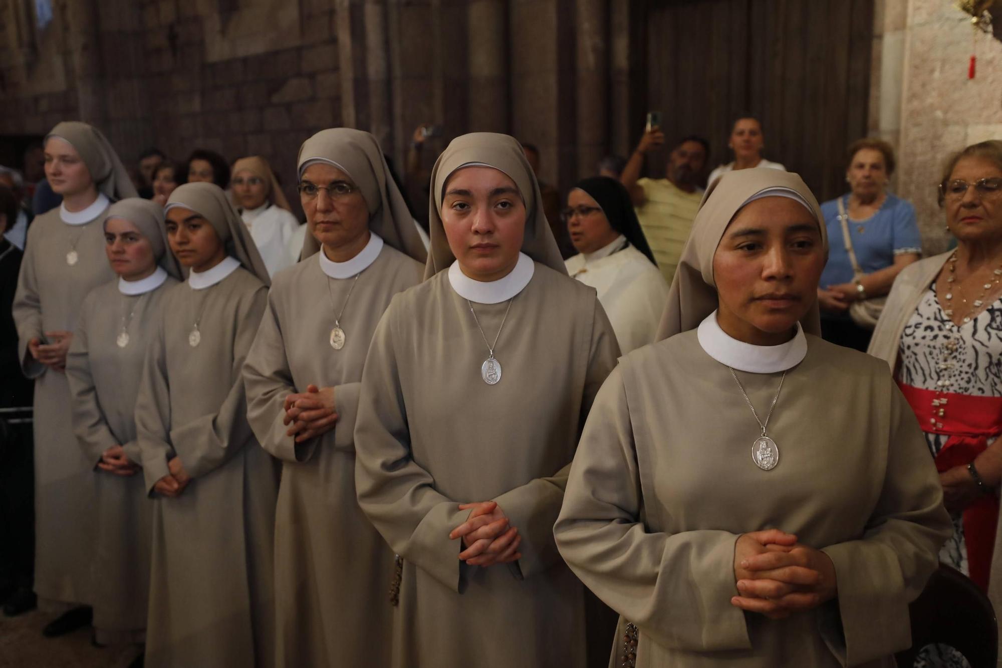 EN IMÁGENES: Celebración religiosa del Día de Asturias en Covadonga