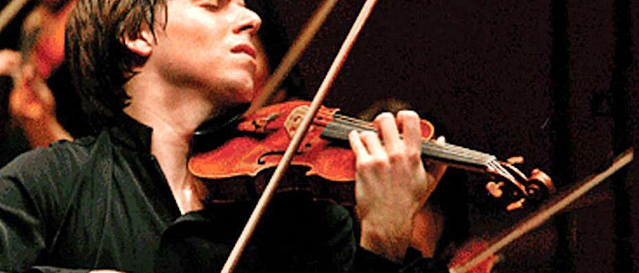 El violinista estadounidense Joshua Bell, en un concierto. | INFORMACIÓN