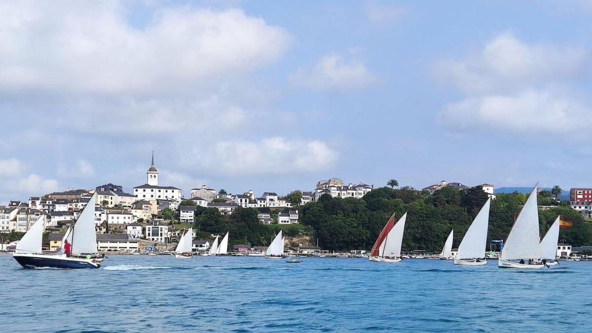 Participantes en la concentración de botes de vela latina celebrada el pasado 12 de agosto.