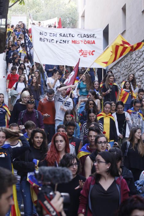 Els estudiants gironins surten al carrer contra l'aplicació de l'article 155