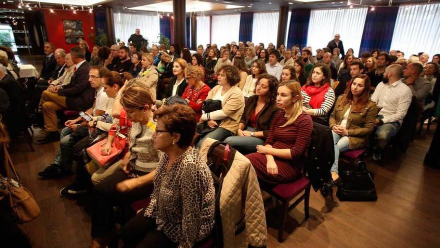 Asistentes, ayer, a la presentación del 75.º aniversario del colegio San Fernando.