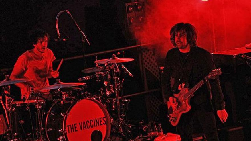 The Vaccines, durante su concierto del miércoles en Ibiza.