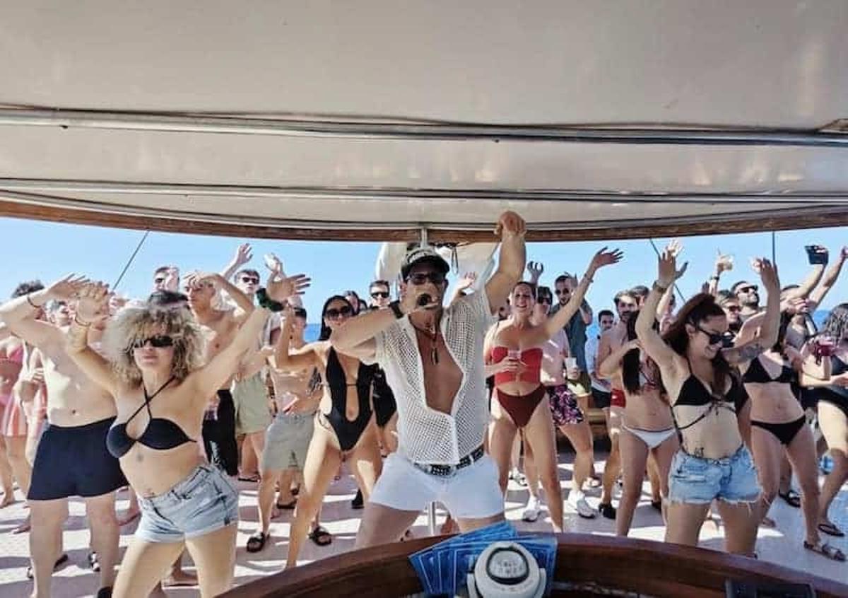 Fiesta en barco