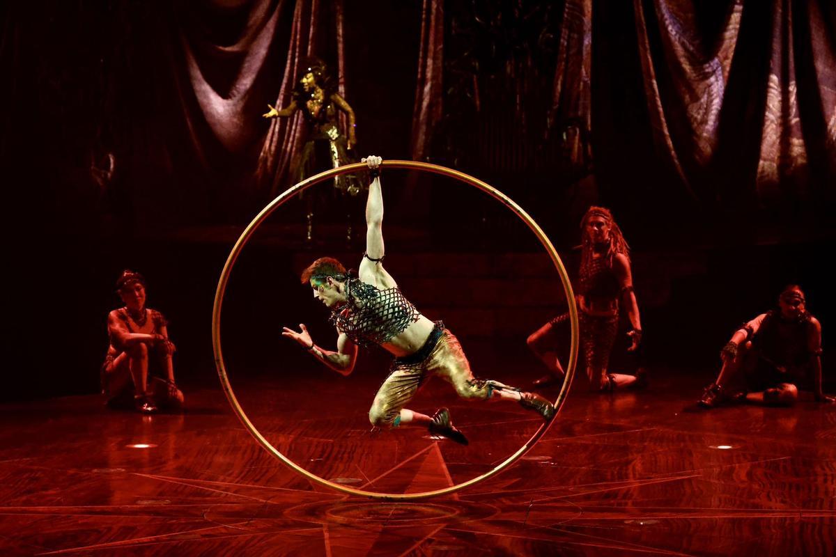 El Circo del Sol inaugura su renovada 'Alegria' en València